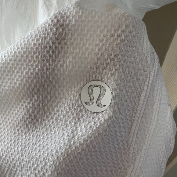 NWOT Lululemon Rest Less Hoodie White - Picture 9 of 11